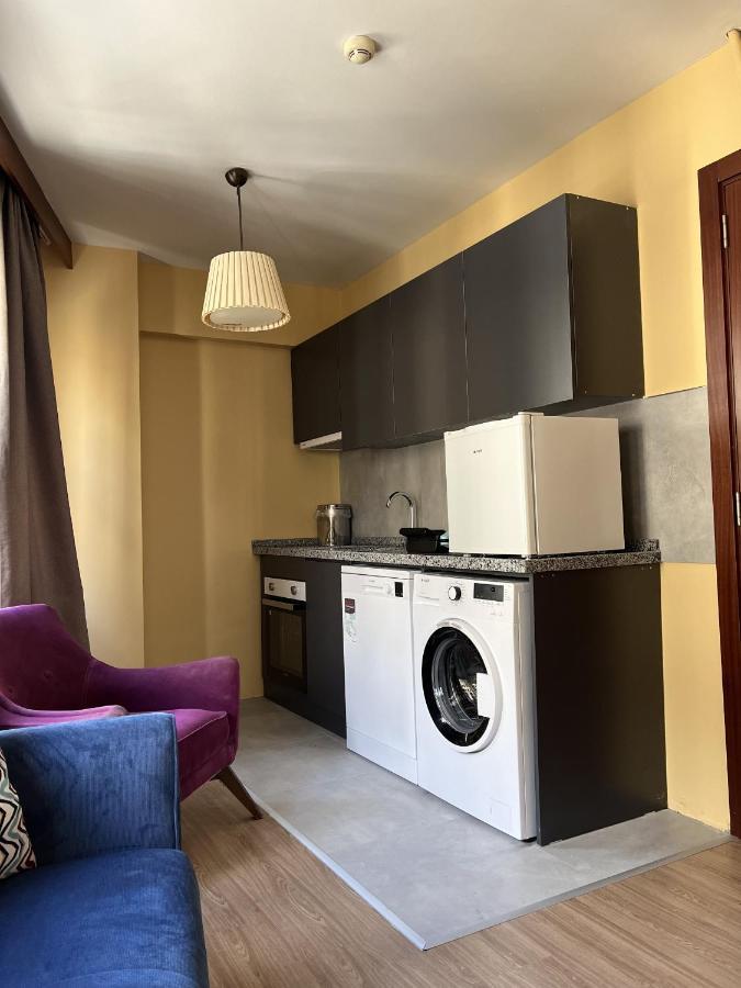 Cozy Flat With Balcony Near Taksim Square Appartement Istanboel